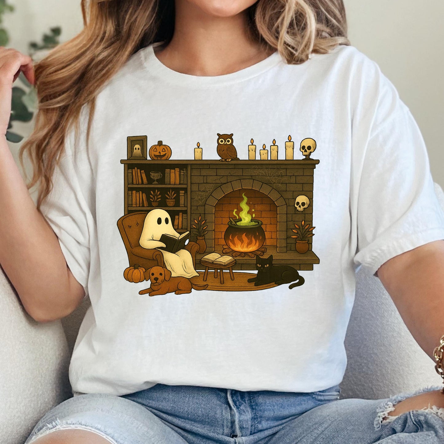 Halloween Ghost Shirt – Retro Halloween Tee | Cozy Reading T-Shirt For Book Lovers