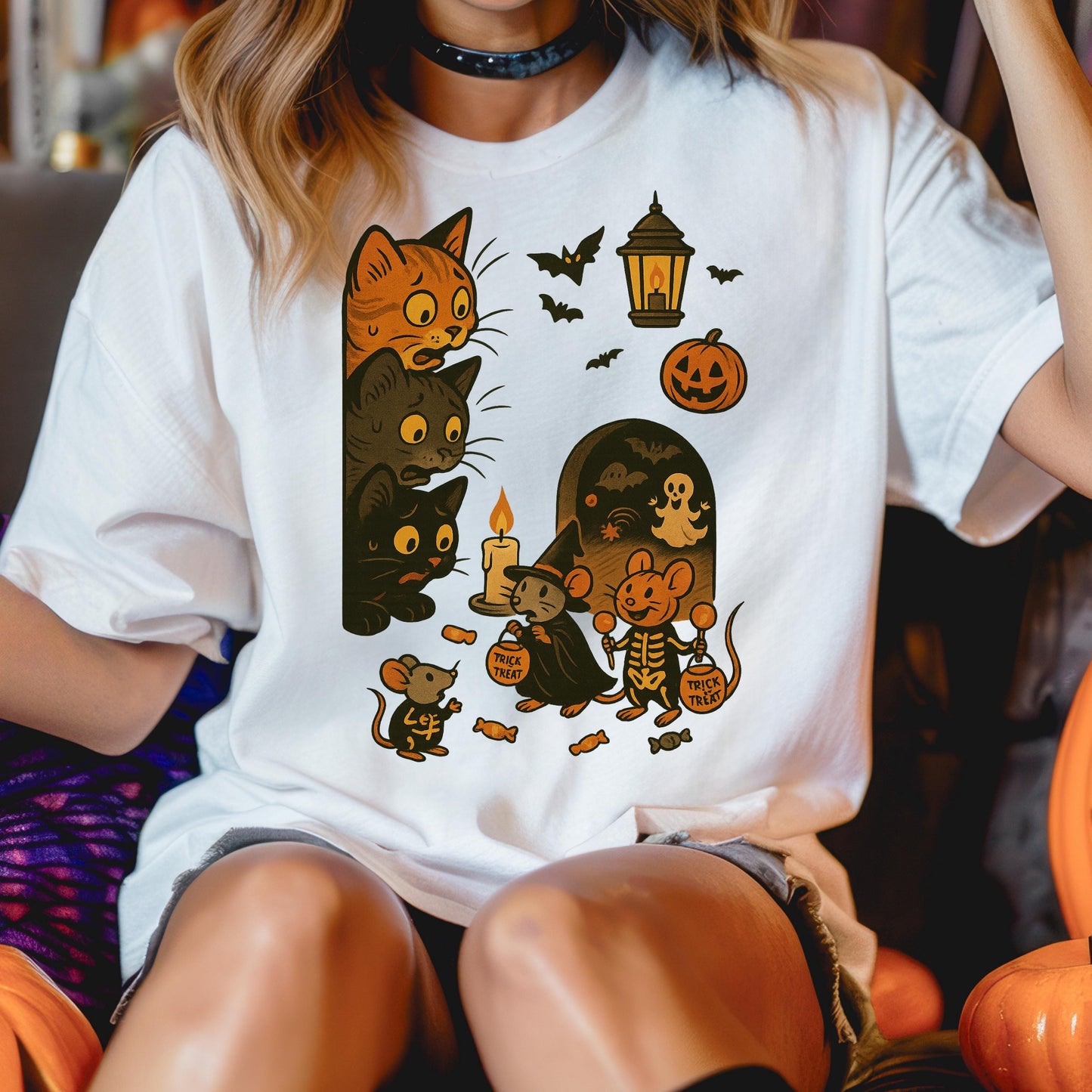 Halloween Cat T-Shirt – Retro Halloween Shirt With Spooky Scared Cat Design