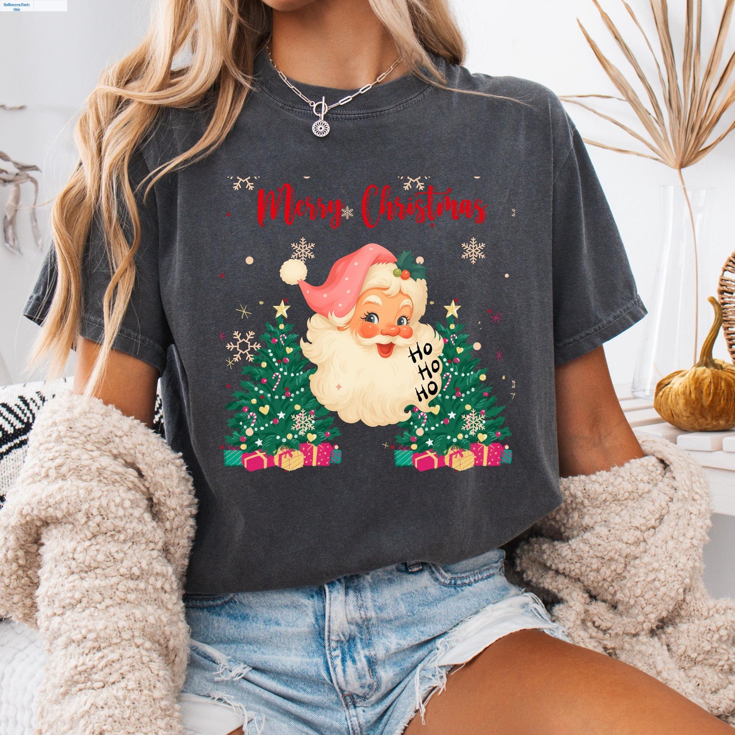 Retro Pink Santa Christmas T-Shirt: Vintage Holiday Graphic Tee